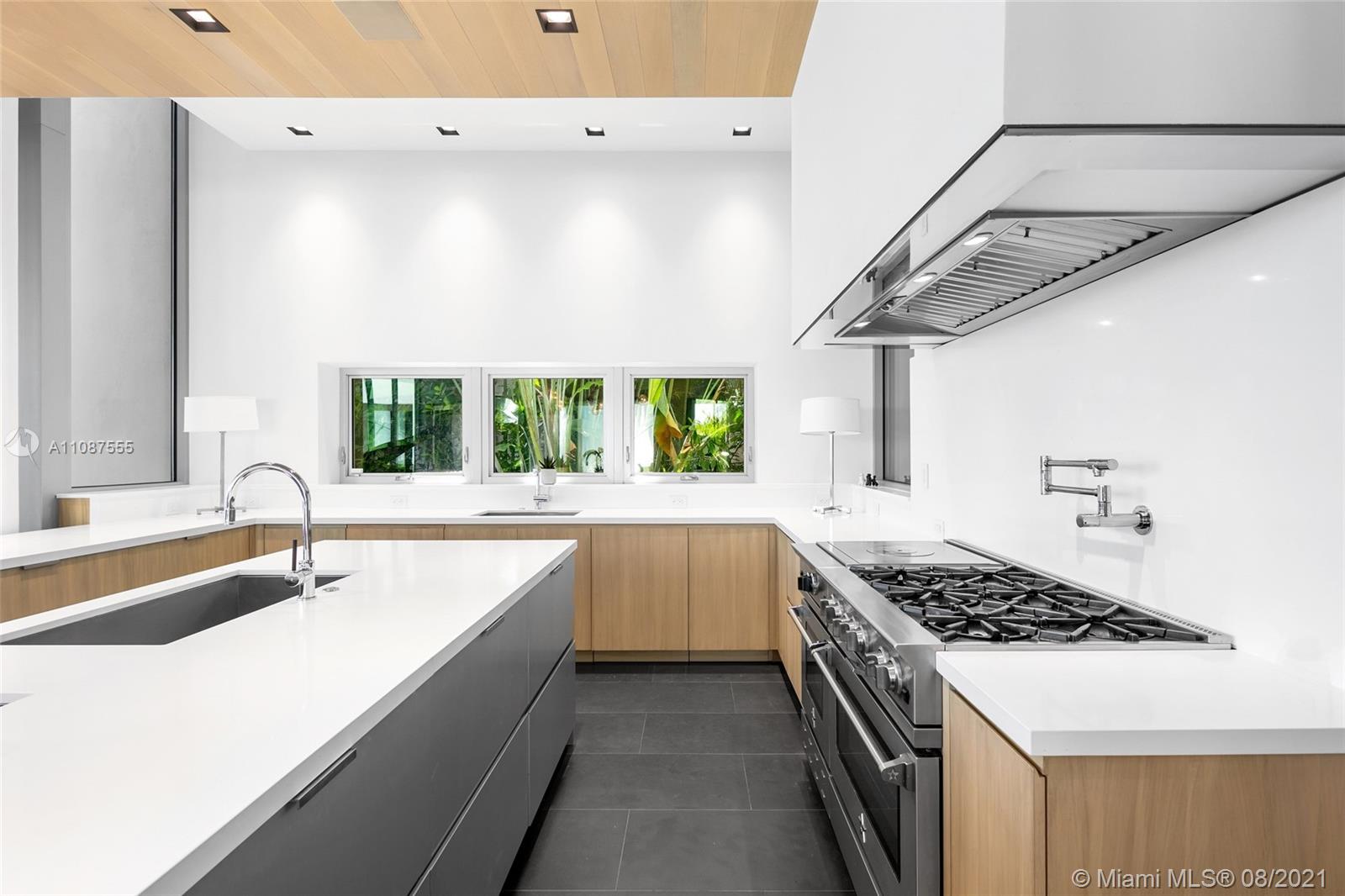 SAN MARINO ISLAND - Residential