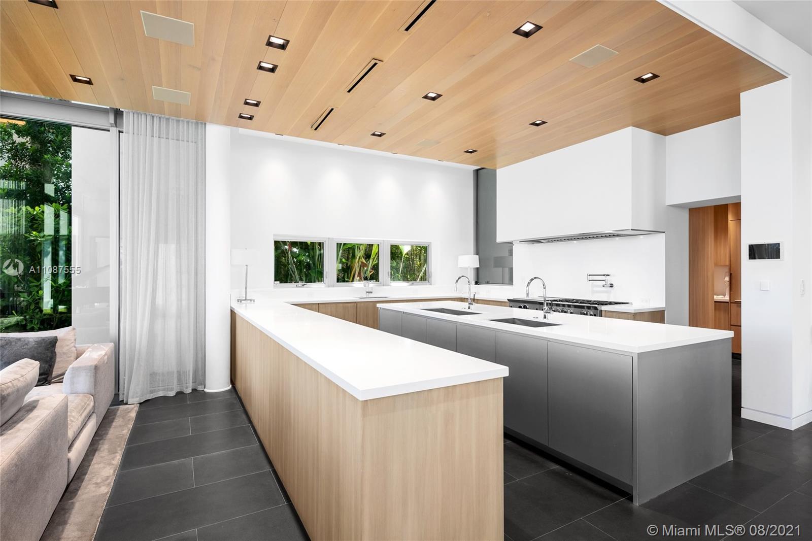 SAN MARINO ISLAND - Residential