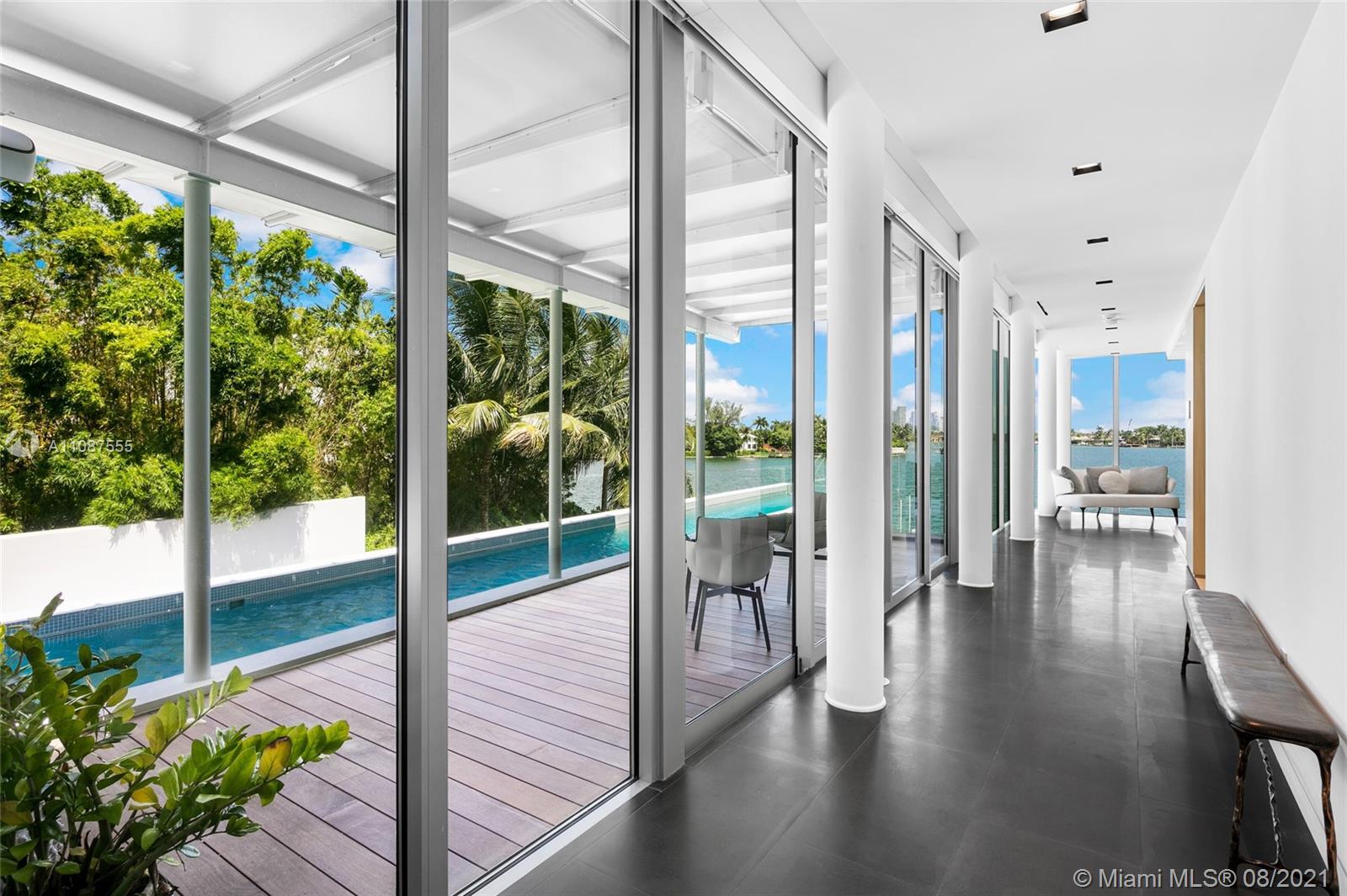 SAN MARINO ISLAND - Residential