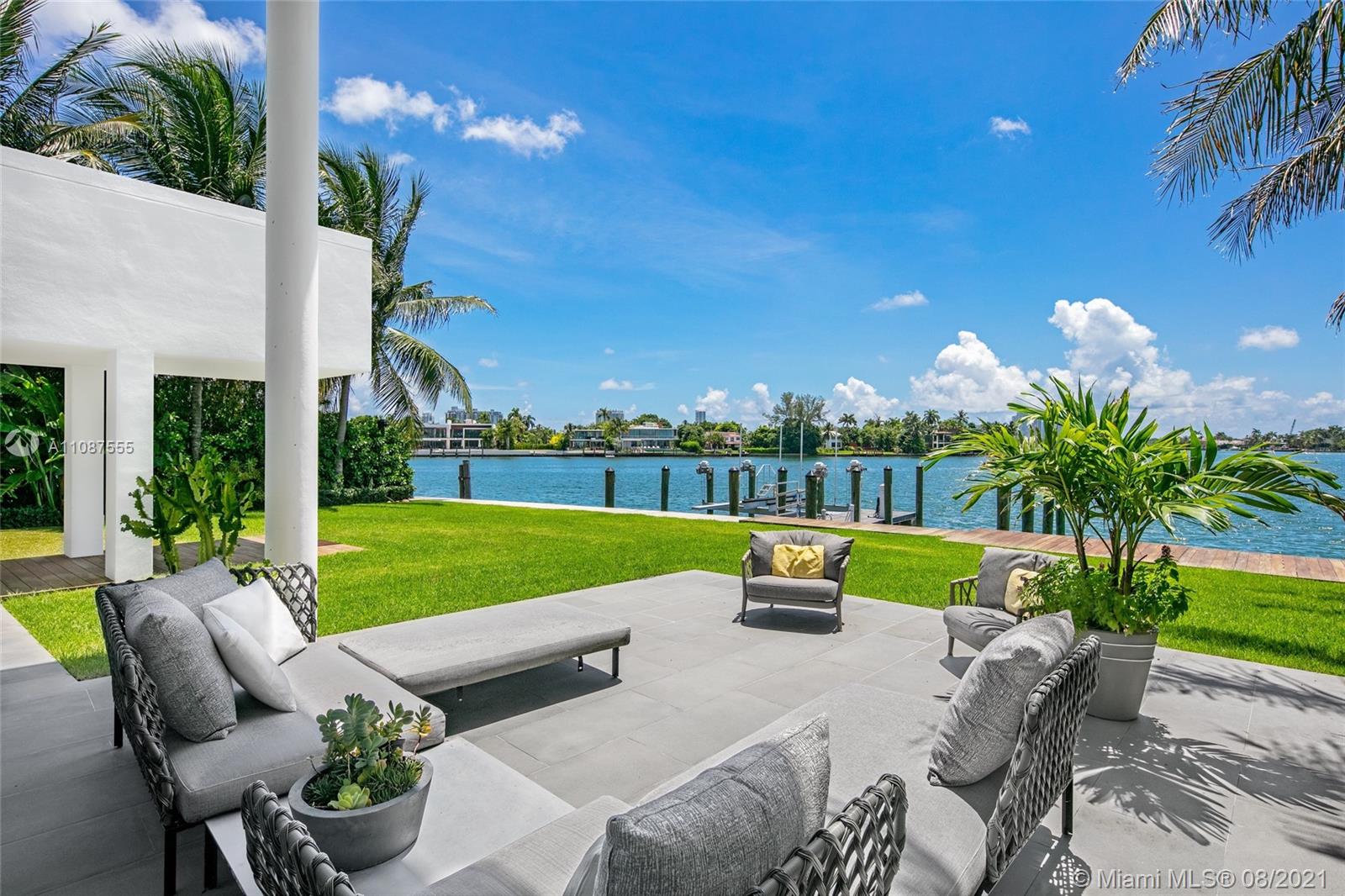 SAN MARINO ISLAND - Residential