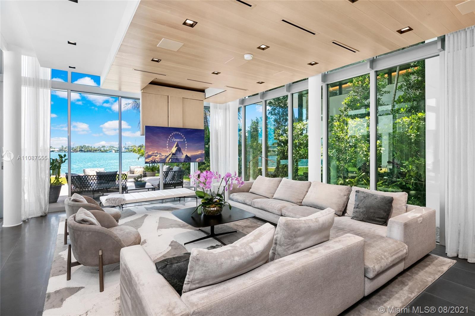 SAN MARINO ISLAND - Residential