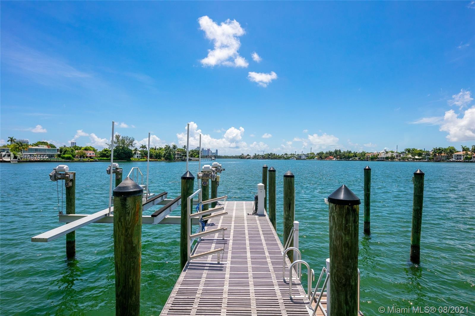 SAN MARINO ISLAND - Residential