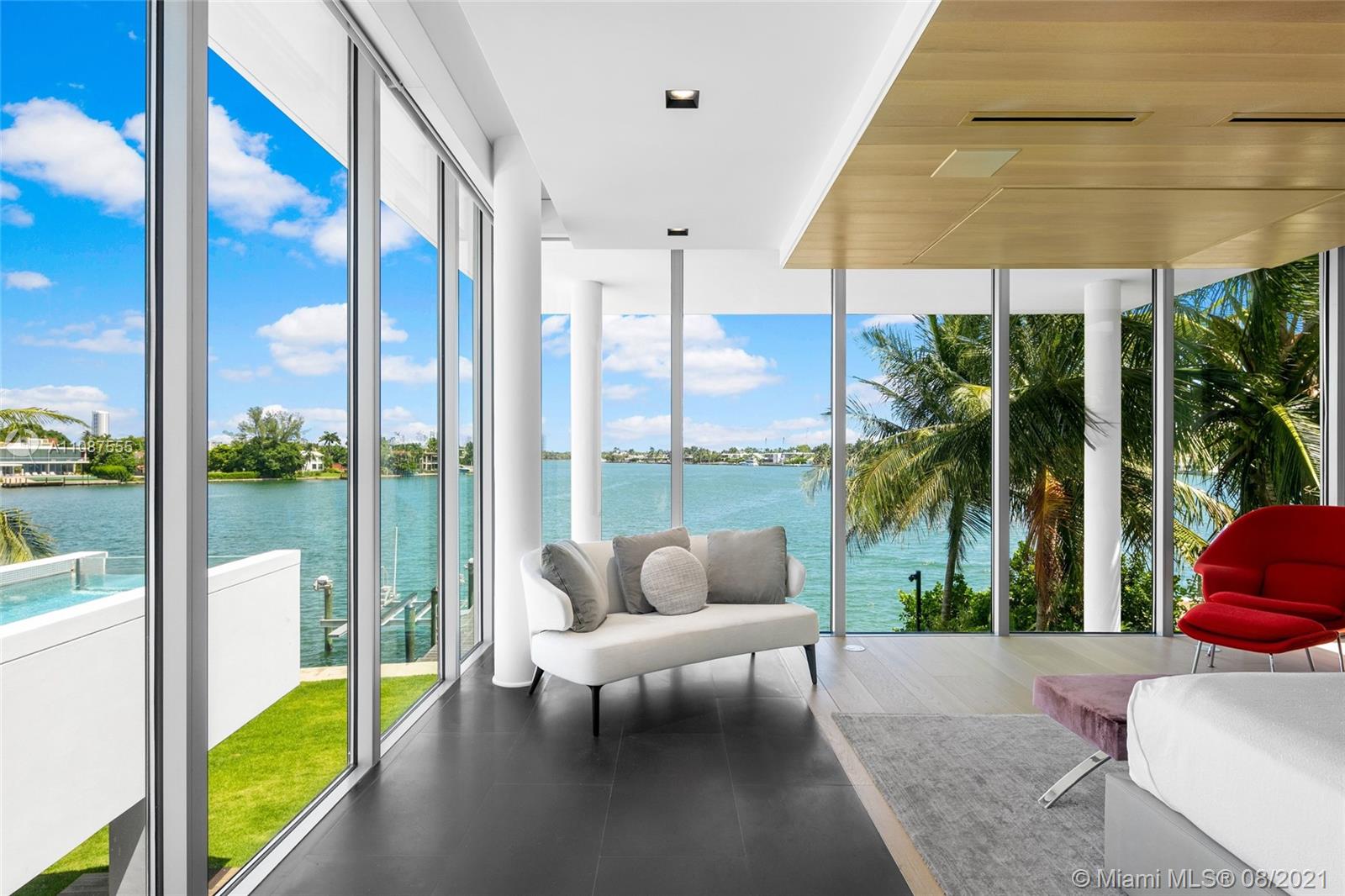 SAN MARINO ISLAND - Residential