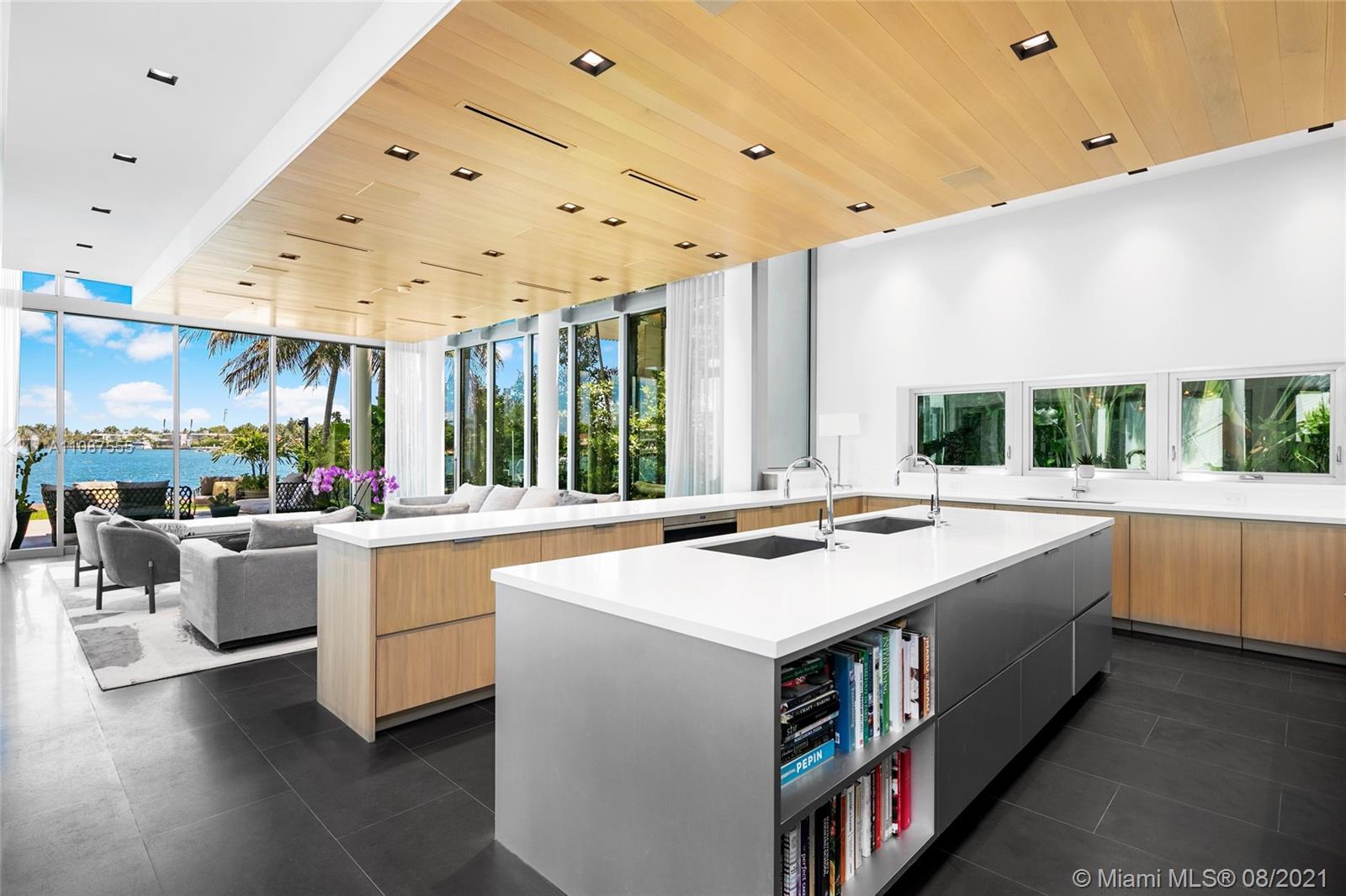 SAN MARINO ISLAND - Residential