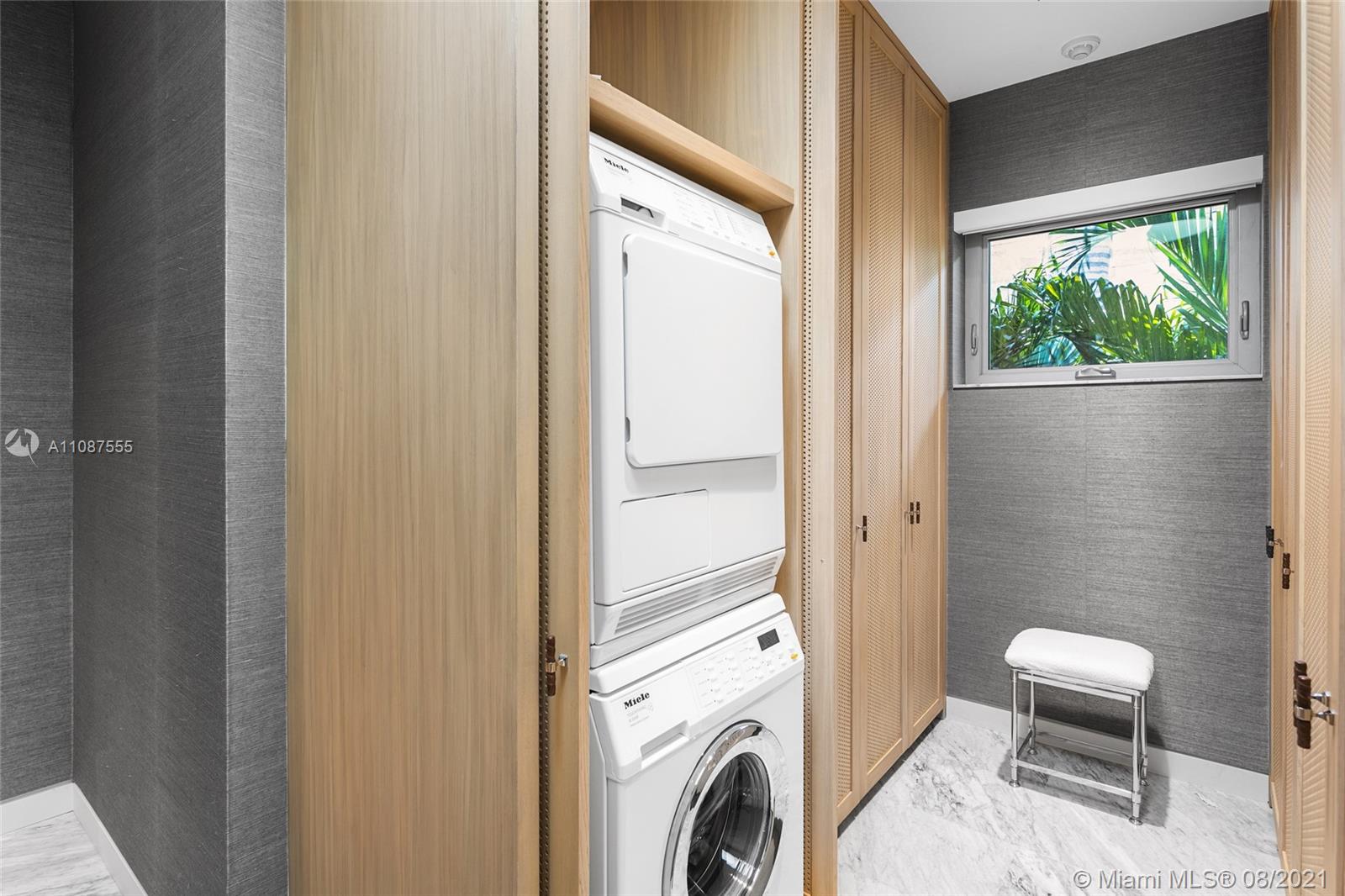 SAN MARINO ISLAND - Residential