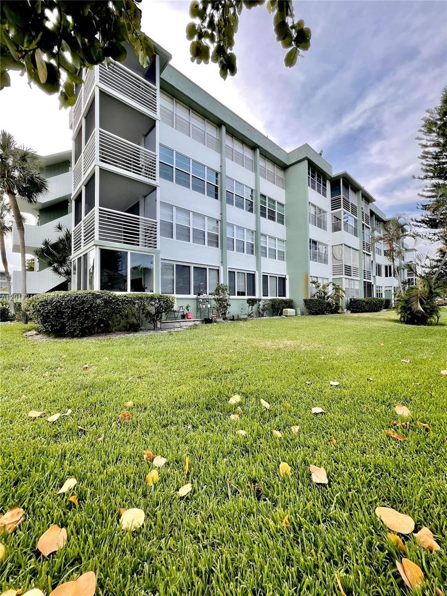 Spacious 1 bed 1.5 bath rental available in Hollywood, close to downtown and I95. Plenty of amenities, guest parking, canal with ocean access, laundry room on every floor. Included with rent are internet, cable, water and sewer. Easy to show.
