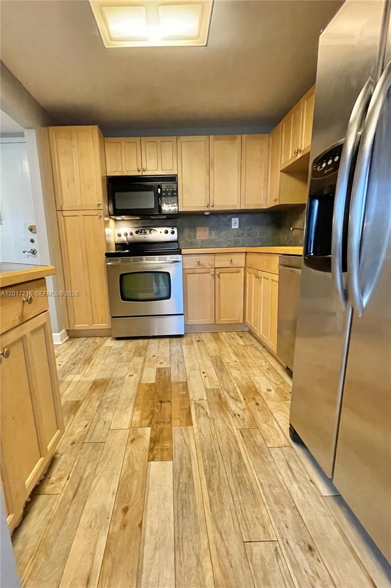 WATERGATE CONDOMINIUM NO - Residential Lease