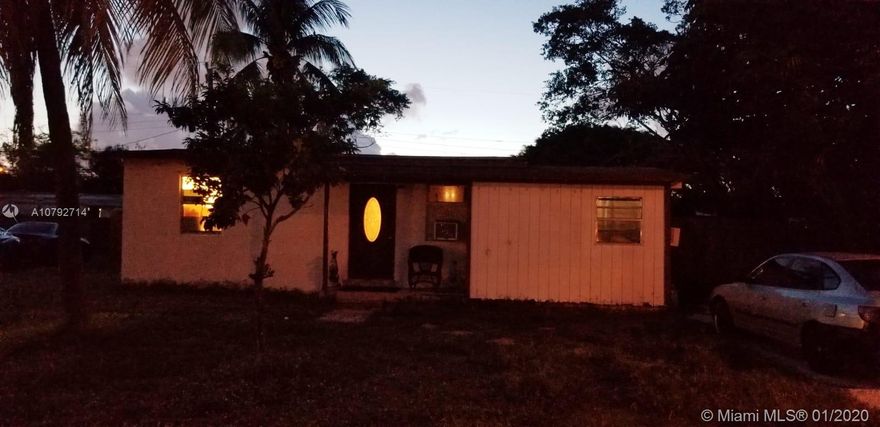 **Handyman special** Needs updating all over. Owner occupied, Call/text to show!