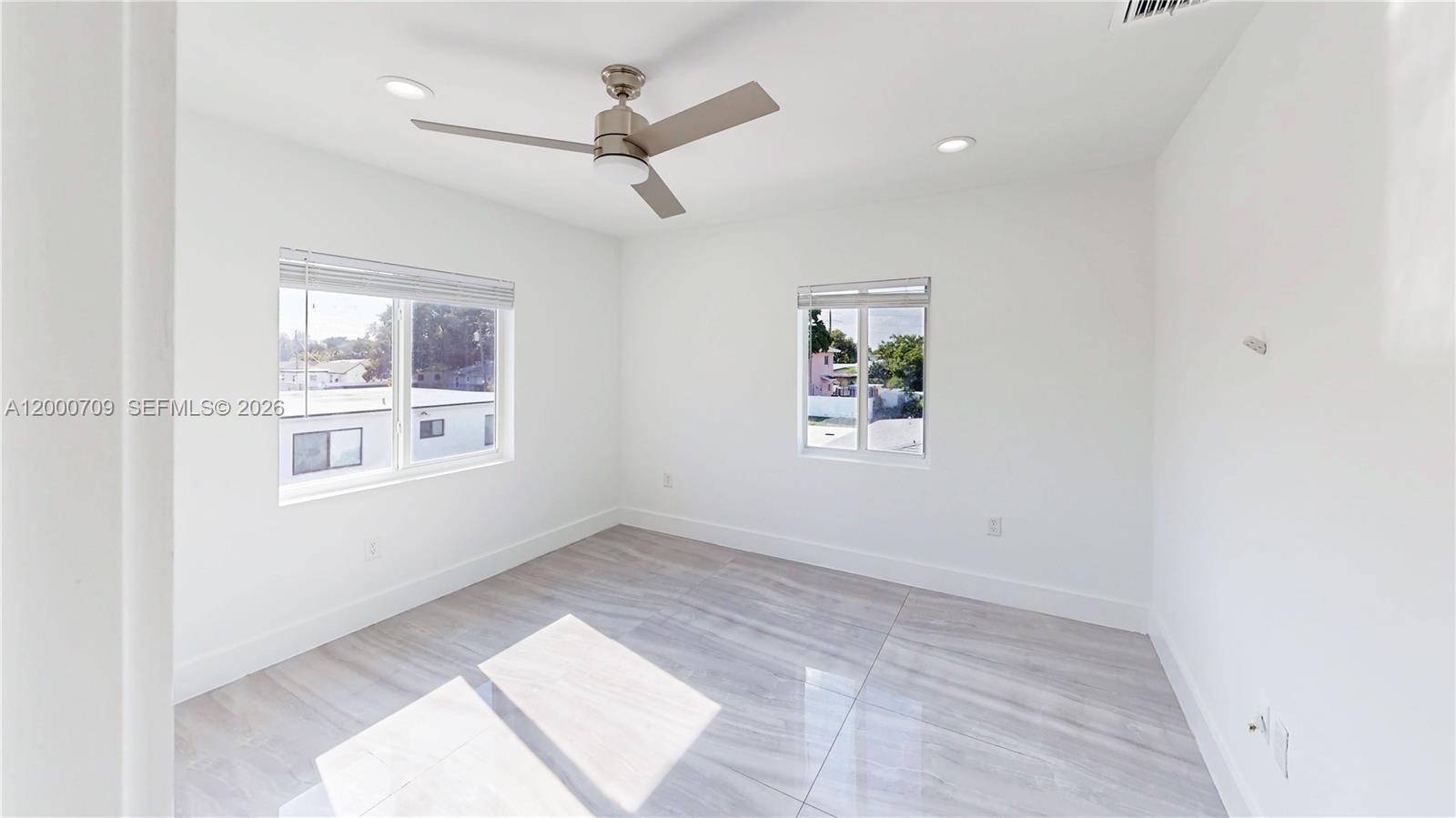 LIBERTY CITY - Residential