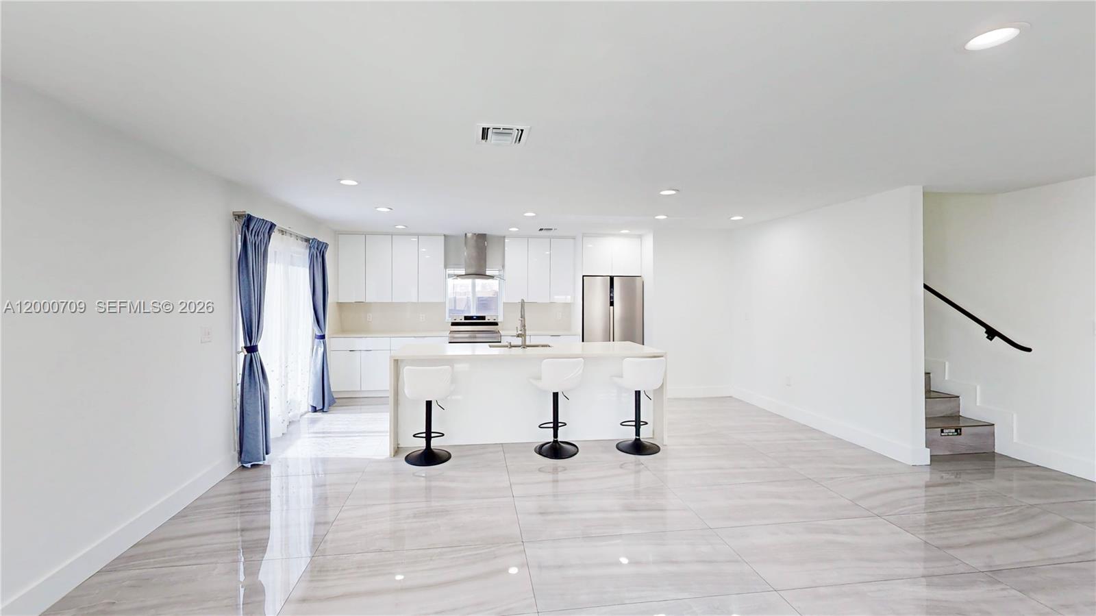 LIBERTY CITY - Residential