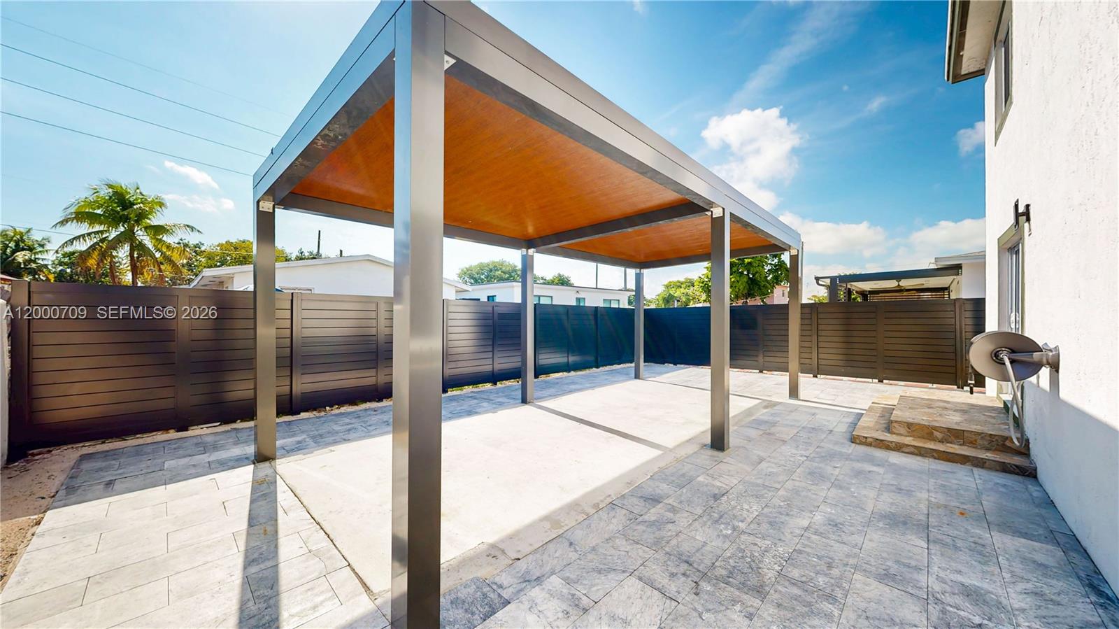 LIBERTY CITY - Residential