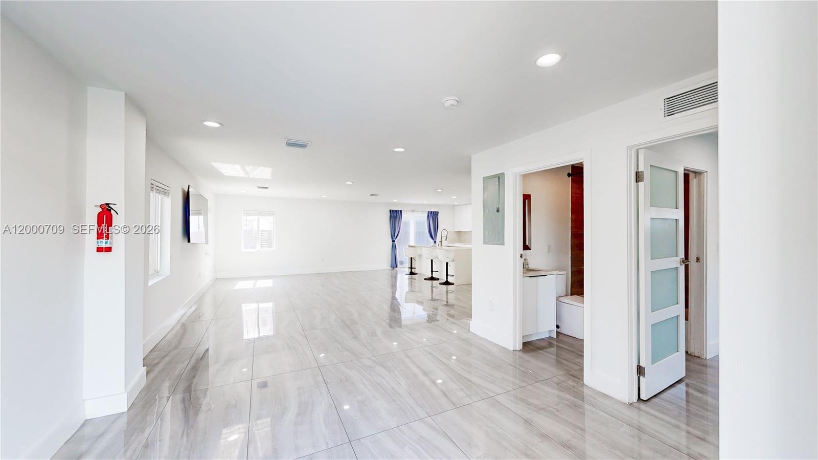 LIBERTY CITY - Residential