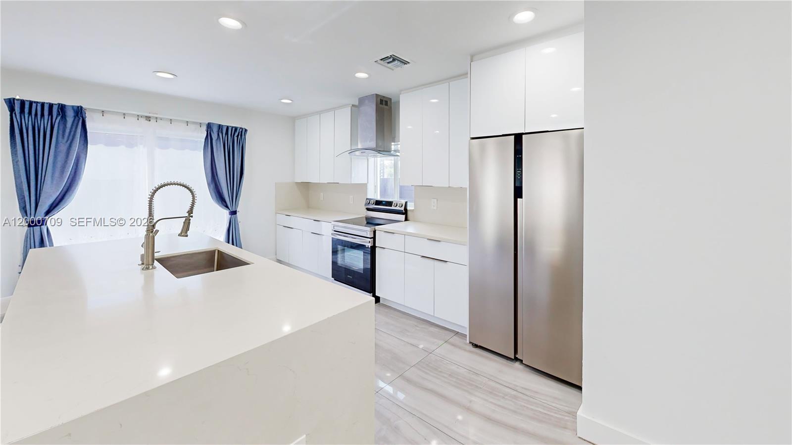 LIBERTY CITY - Residential