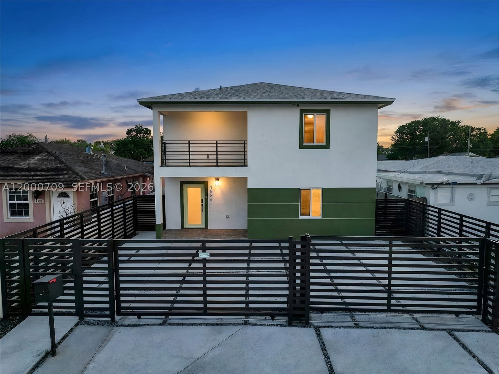 1886 NW 68th St, Miami FL 33147