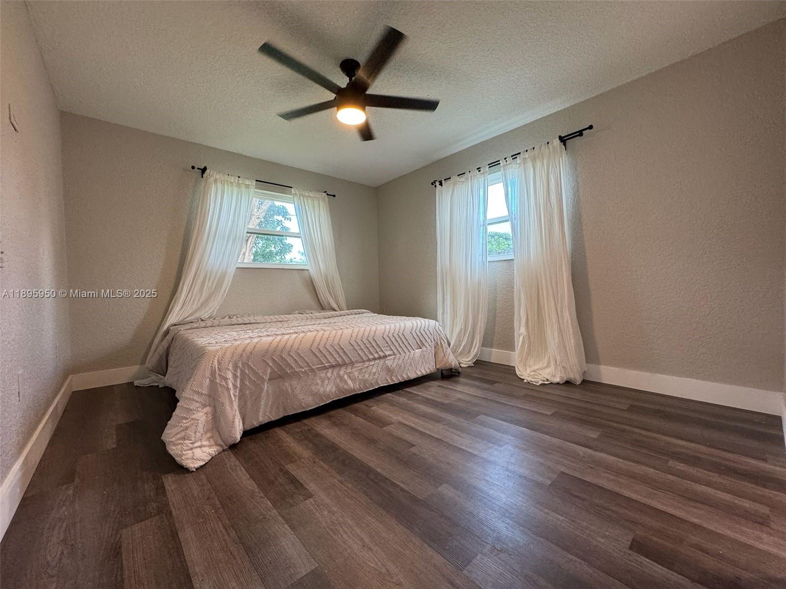 SUNRISE GOLF VILLAGE SE 20 - Residential Lease