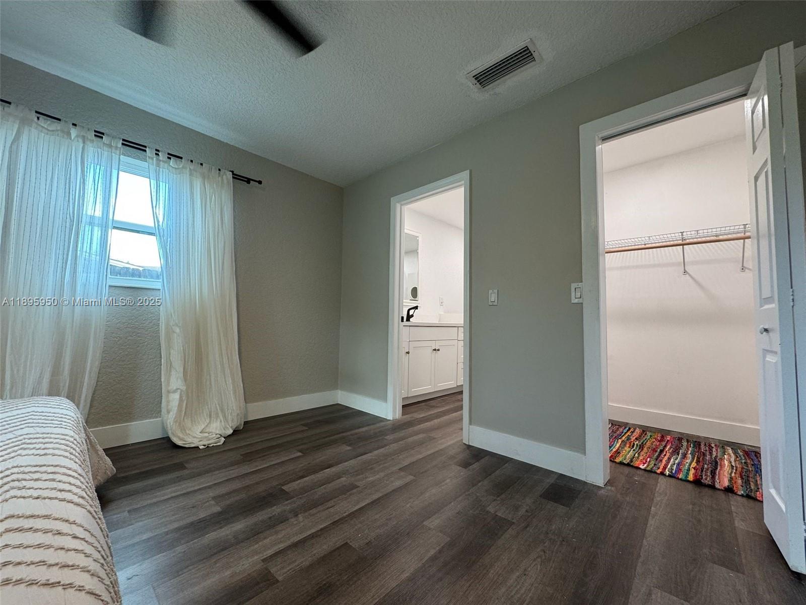 SUNRISE GOLF VILLAGE SE 20 - Residential Lease