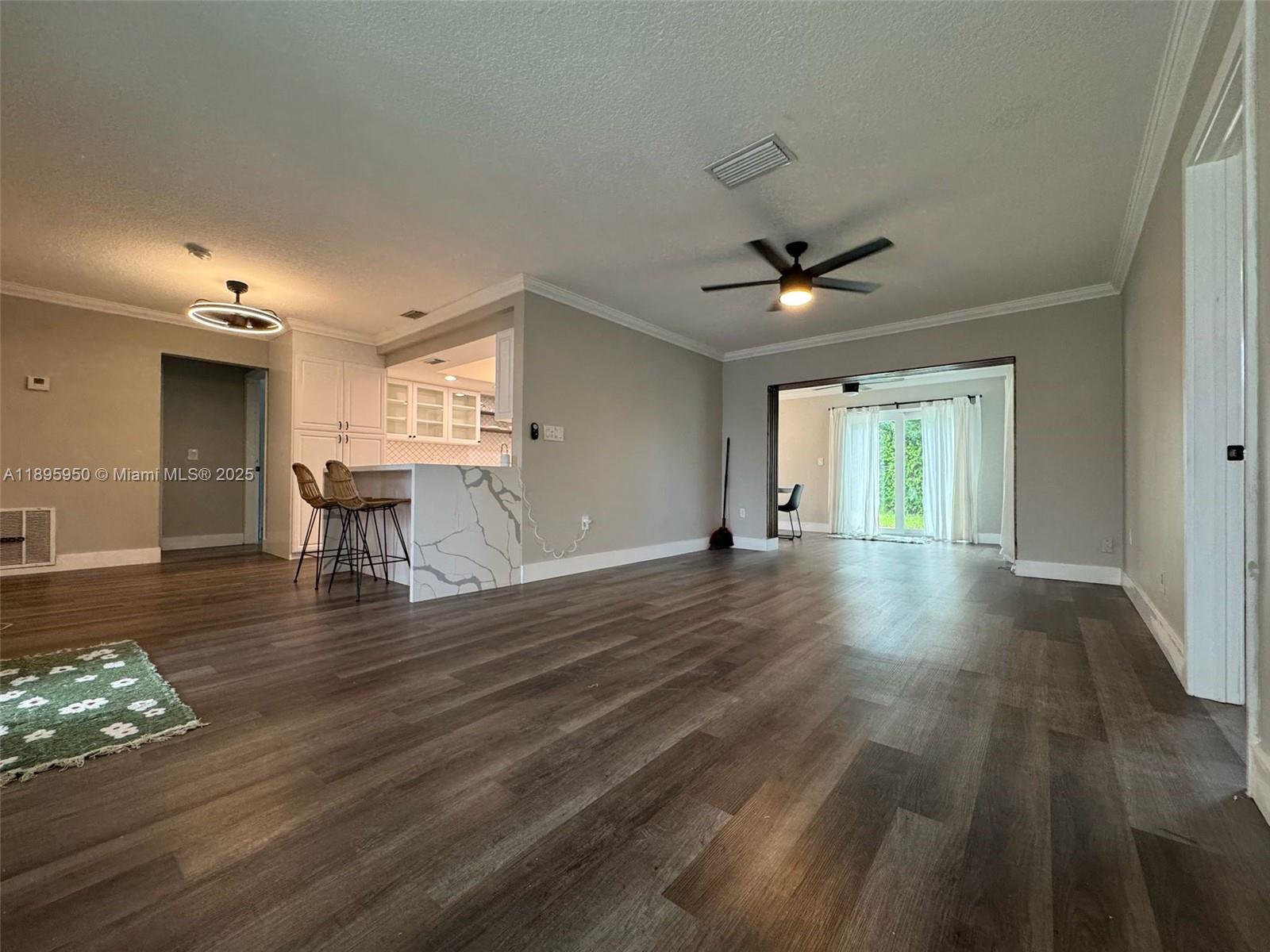 SUNRISE GOLF VILLAGE SE 20 - Residential Lease