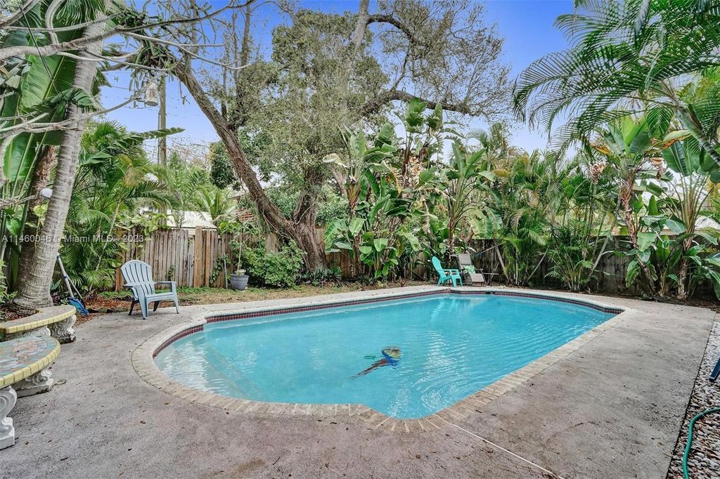 Photo of 307 SW 11th Ct #307, Fort Lauderdale, FL 33315 (MLS # A11460046)