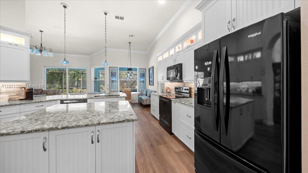 PEBBLEBROOKE LAKES - Residential