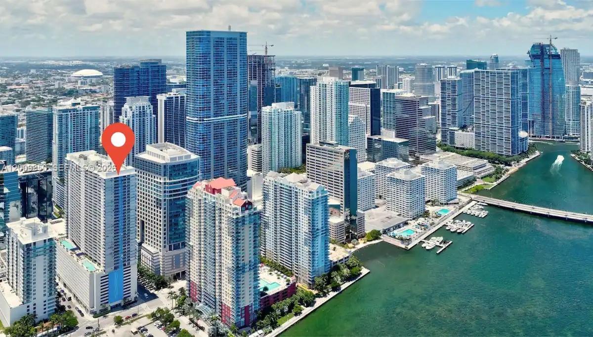 THE CLUB AT BRICKELL BAY - Residential