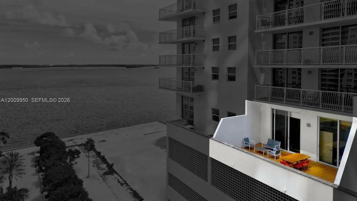 THE CLUB AT BRICKELL BAY - Residential