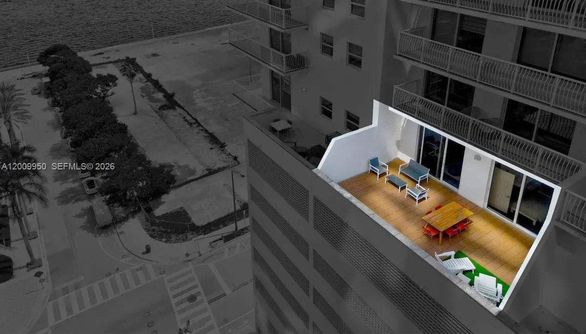 THE CLUB AT BRICKELL BAY - Residential