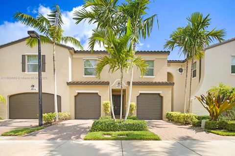 4631 Mediterranean Cir Palm Beach Gardens FL 33418