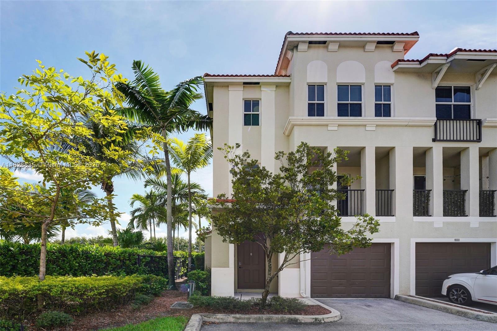10170 SW 7th St 33-102