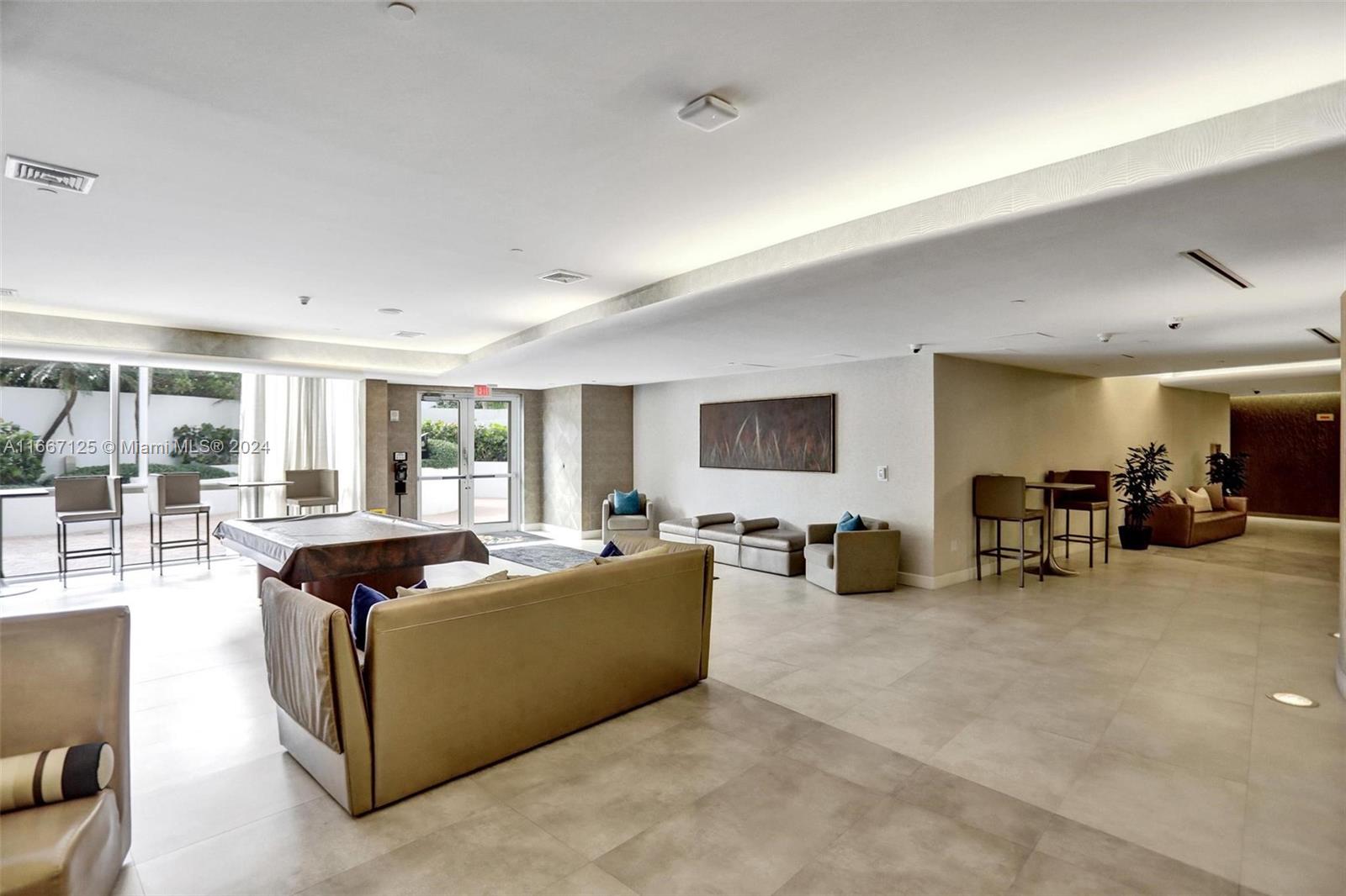 TRUMP PALACE CONDO - Residential