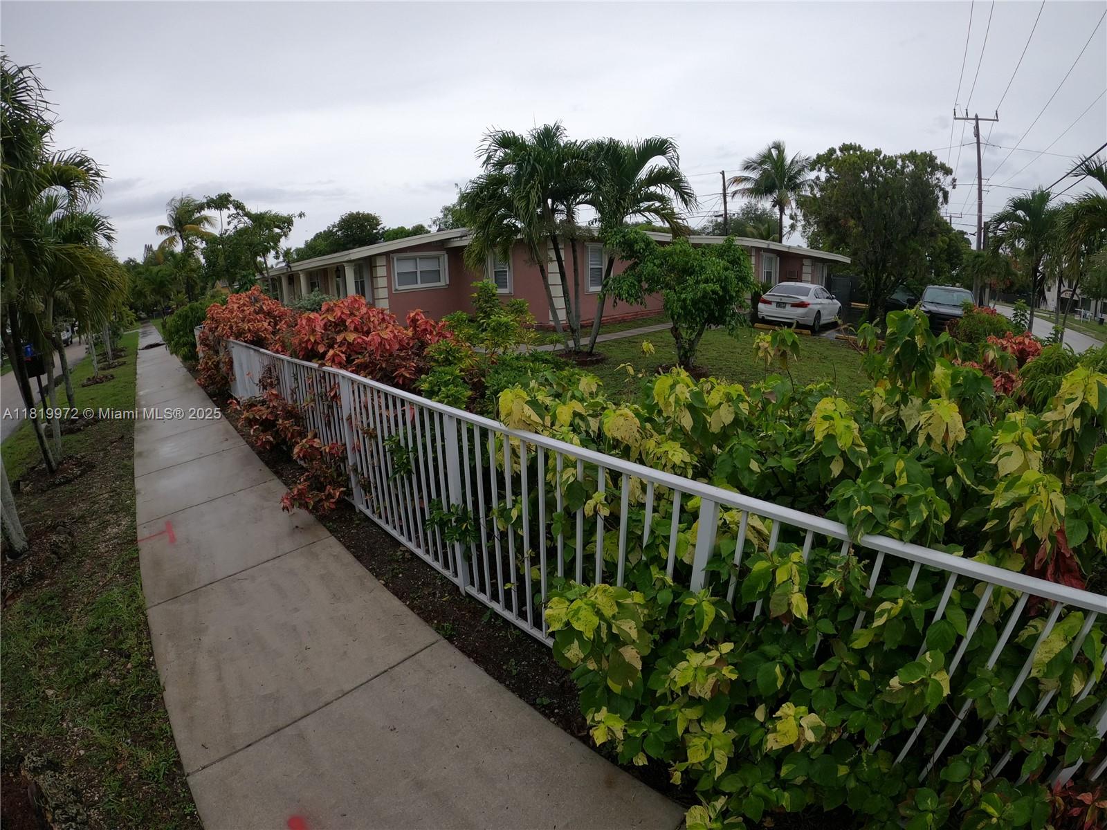 BEVERLY PARK - Residential Lease