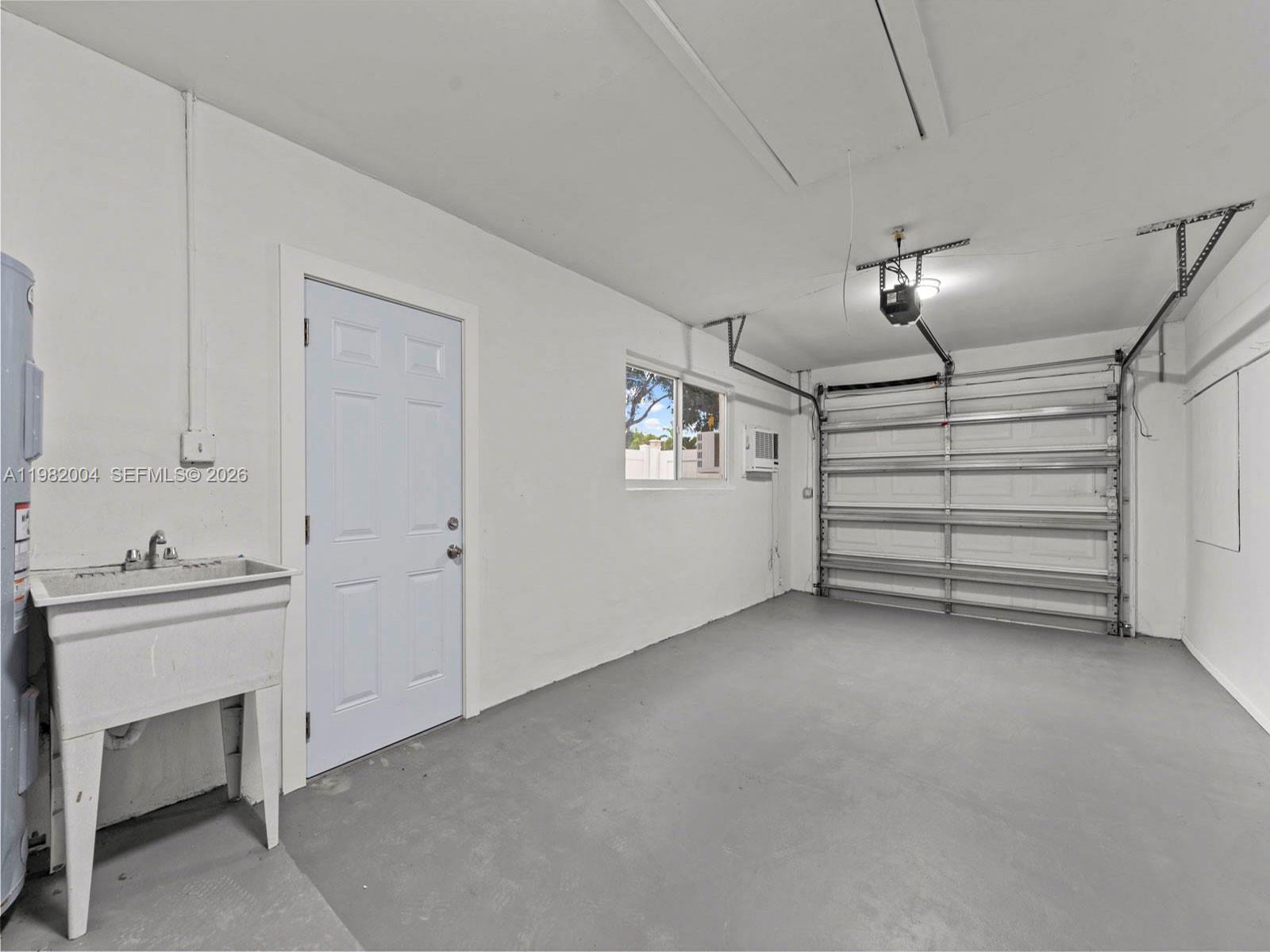 PALM-AIRE VILLAGE 2ND SEC - Residential