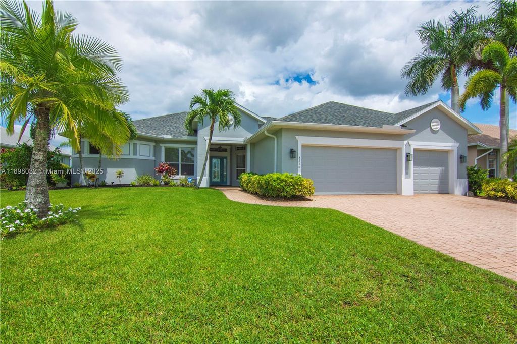 Photo of 4670 SW Stephanie Ln SW, Vero Beach, FL 32968 (MLS # A11898032)