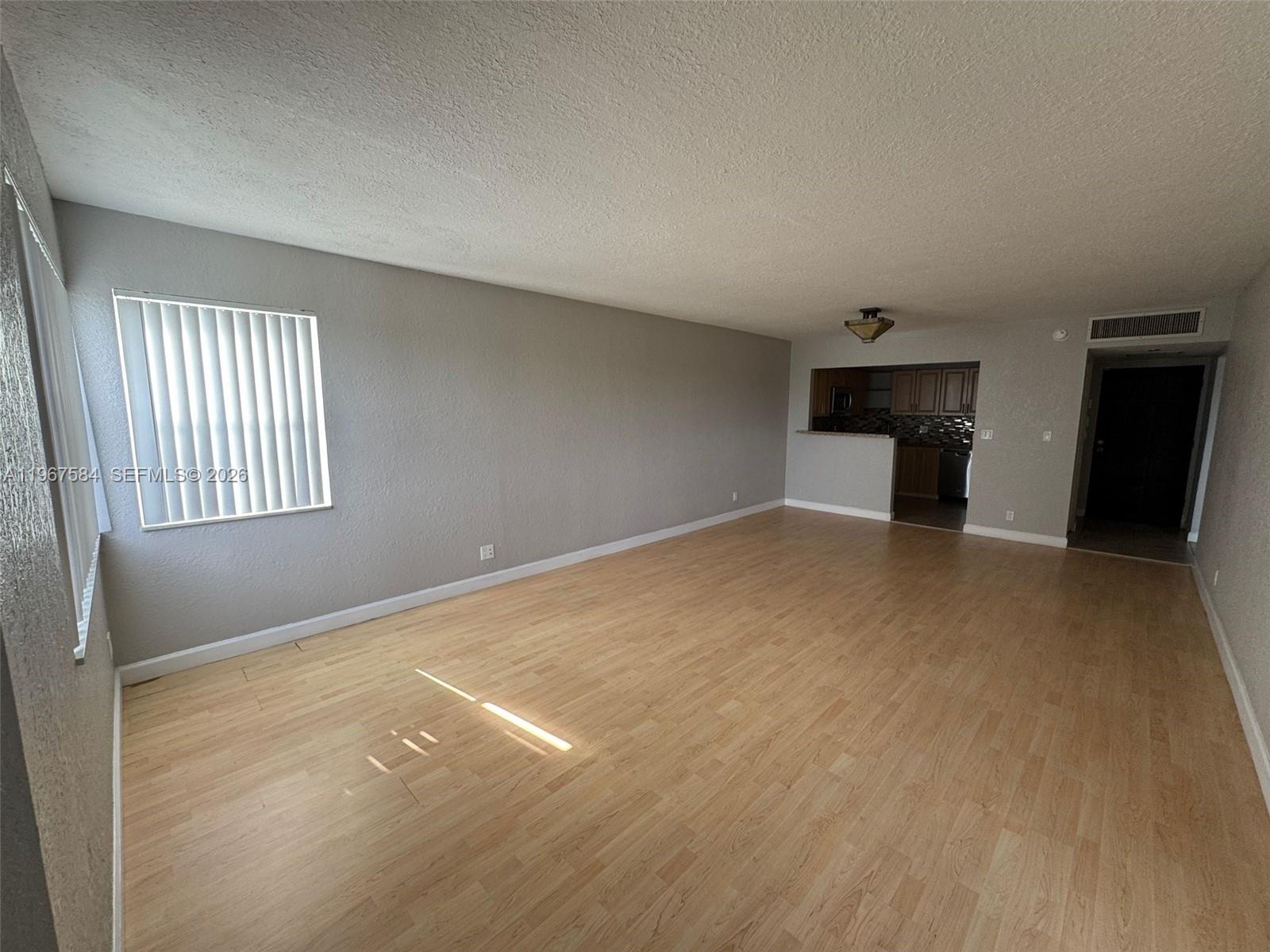 LAKES OF INVERRARY CONDO - Residential