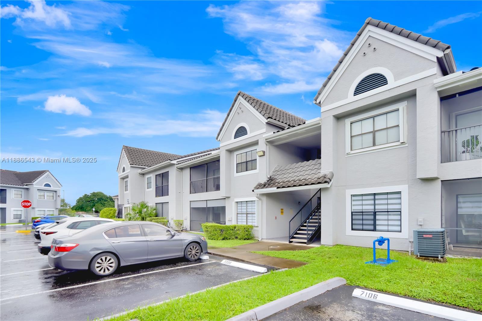 CORAL CLUB GARDEN VILLAS - Residential