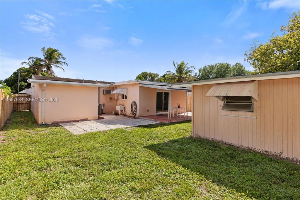 Photo of 6441 SW 23rd St, Miramar, FL 33023 (MLS # A11997684)