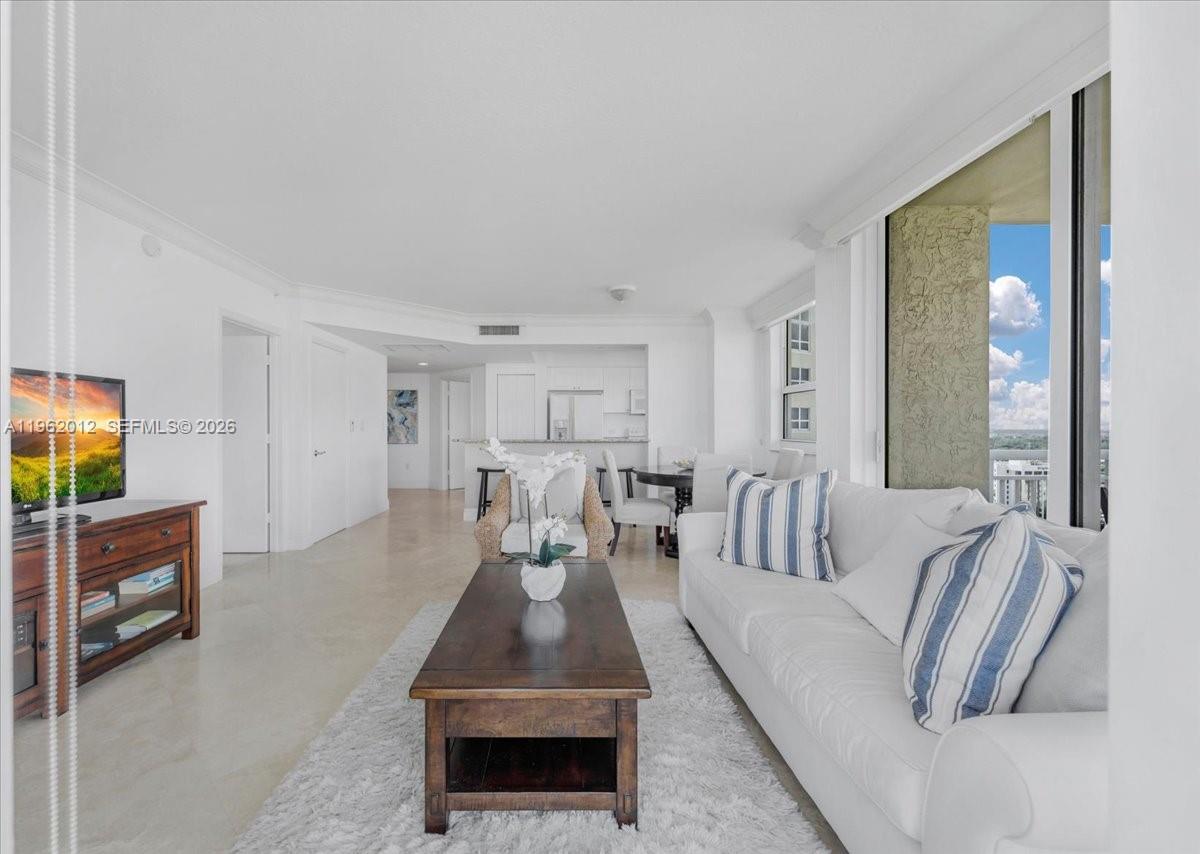 TURNBERRY ON THE GREEN CO - Residential