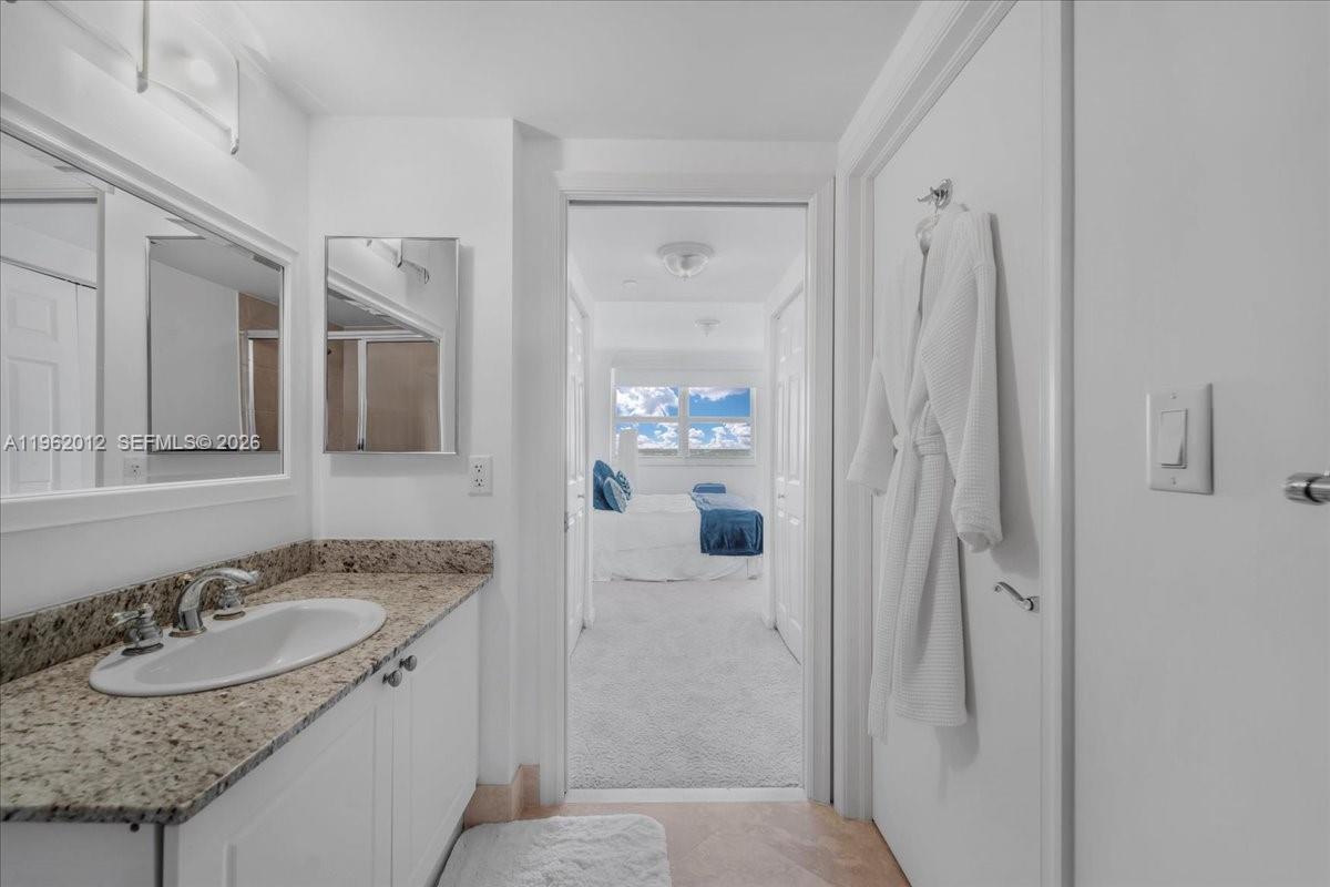 TURNBERRY ON THE GREEN CO - Residential