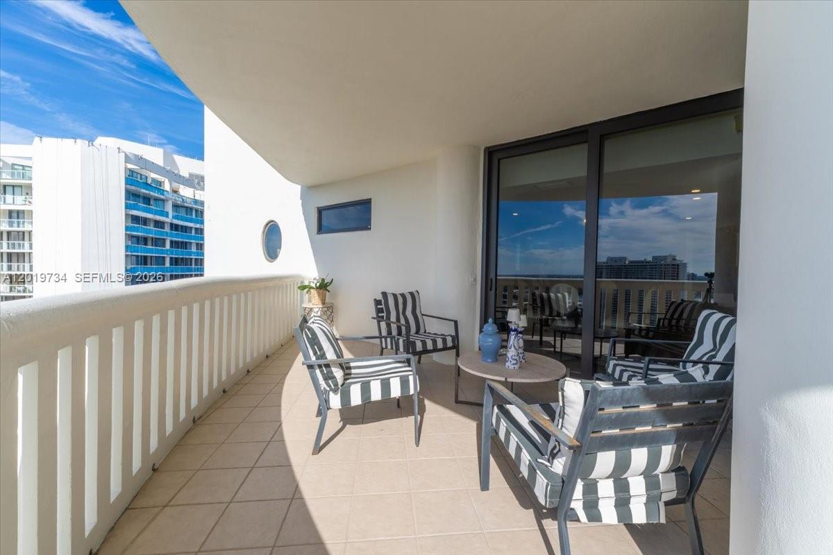 3000 ISL BLVD WILLIAMS IS - Residential