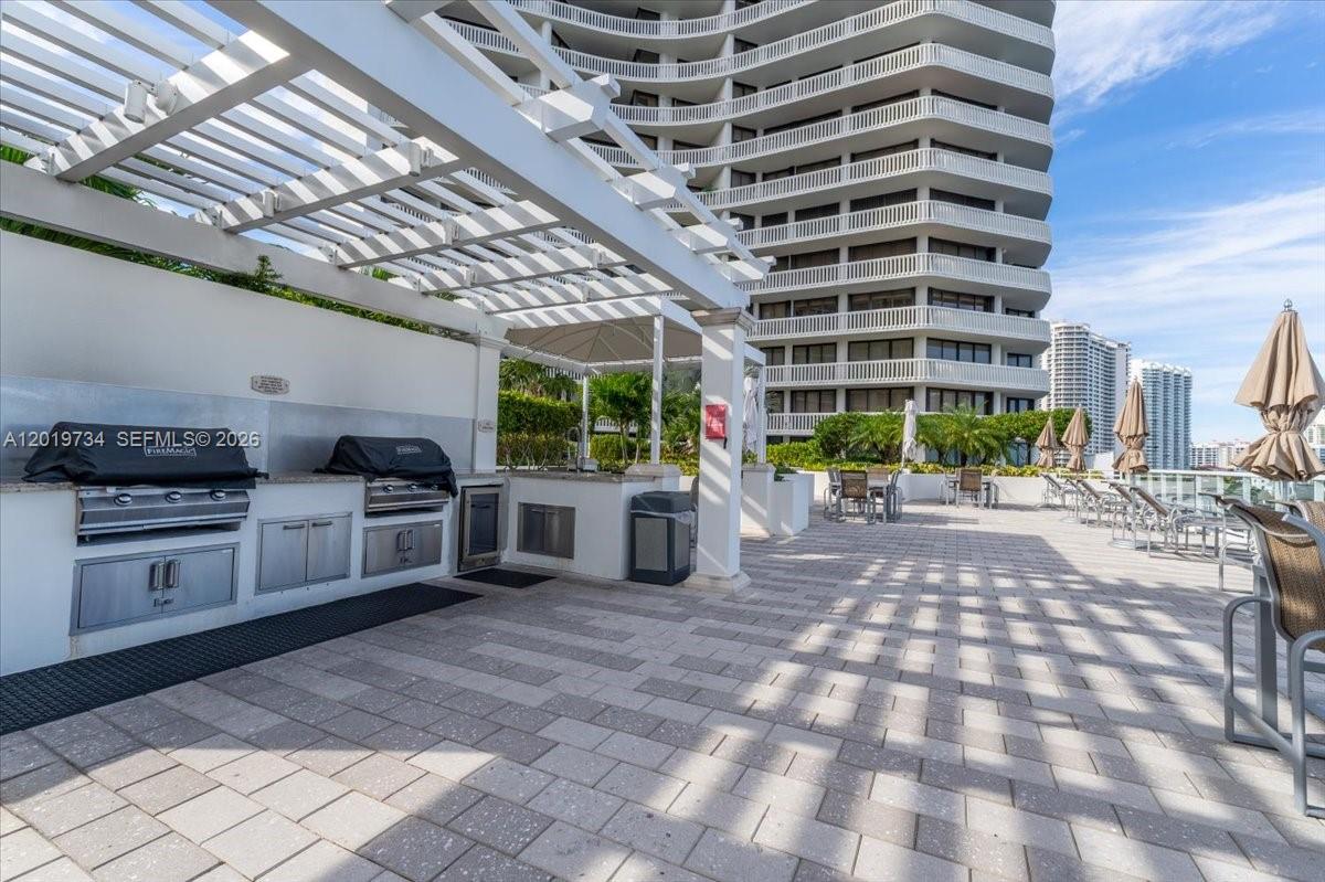 3000 ISL BLVD WILLIAMS IS - Residential