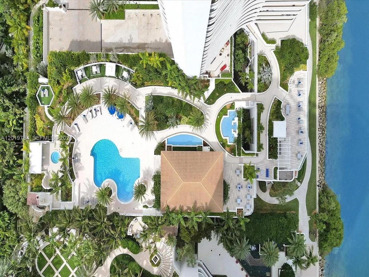 3000 ISL BLVD WILLIAMS IS - Residential
