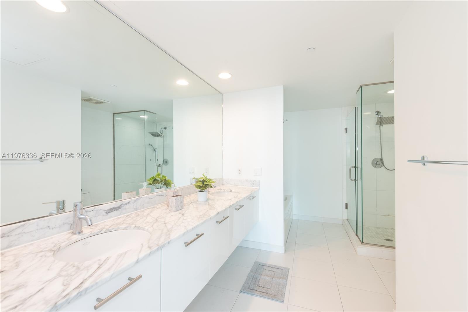 500 BRICKELL EAST CONDO - Residential Lease