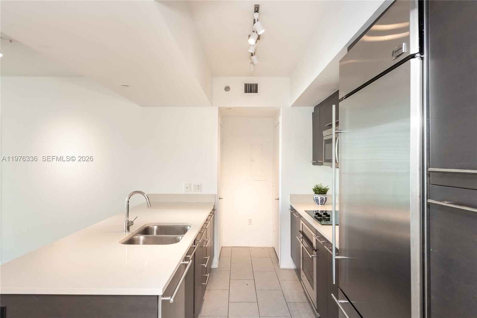 500 BRICKELL AV 1505