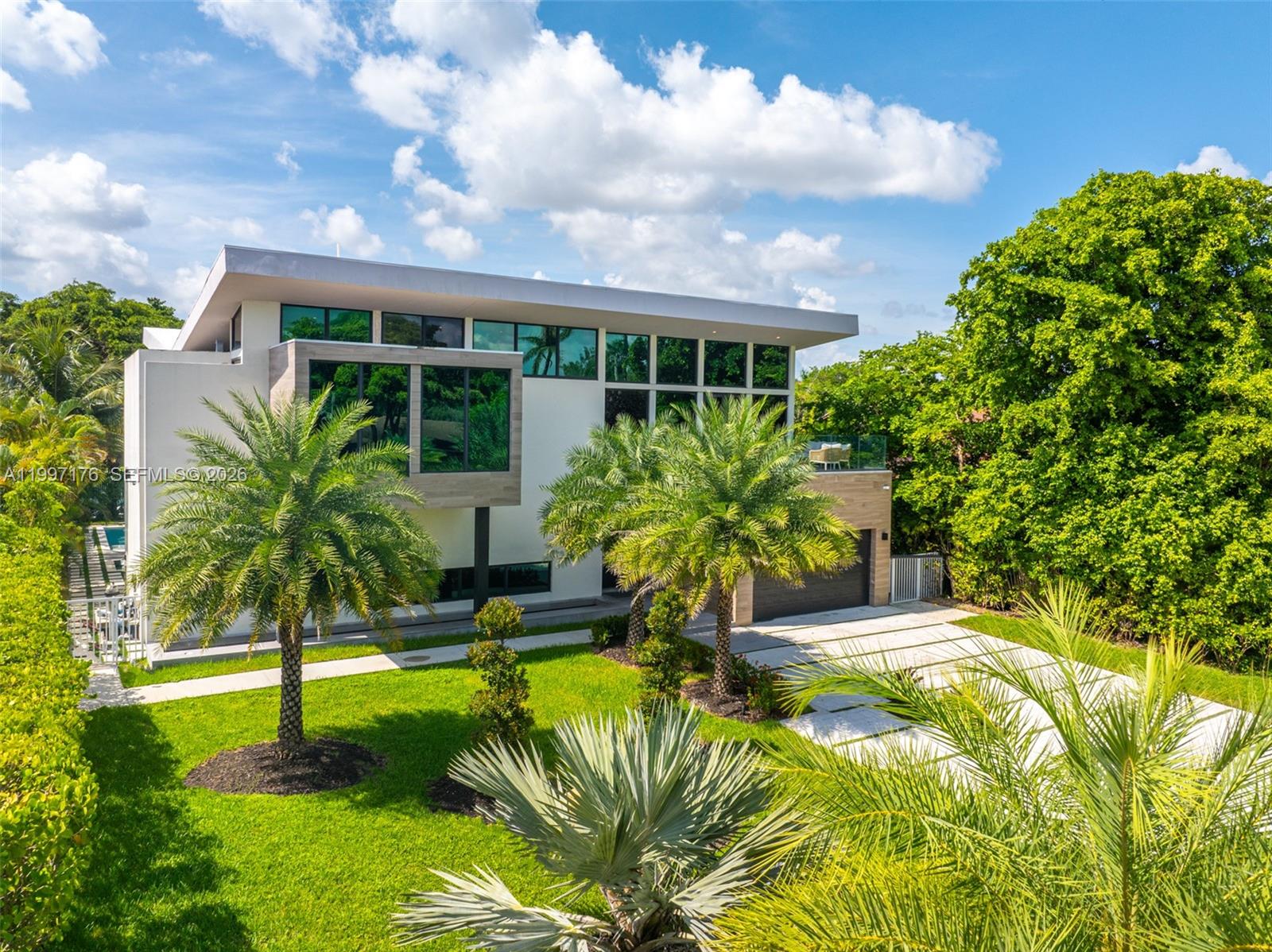 GOLDEN ISLES ESTATES - Residential