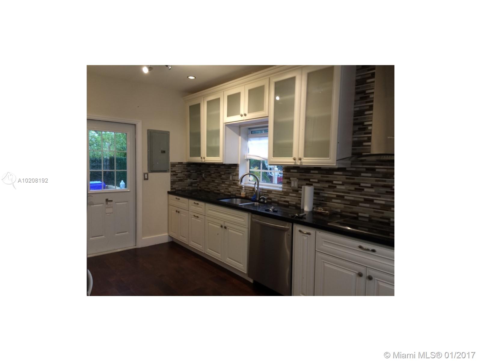 BRICKELL ESTATES - Residential Lease