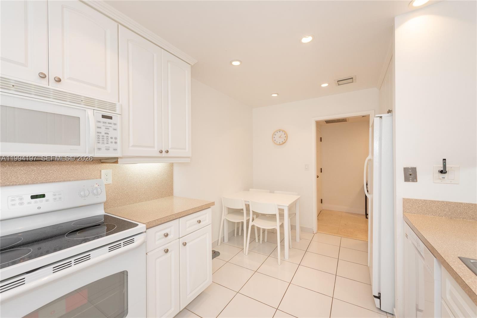 KEY COLONY NO 2 CONDO - Residential Lease