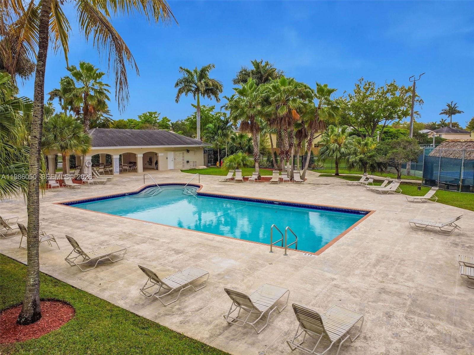 AMARETTO - Residential Lease