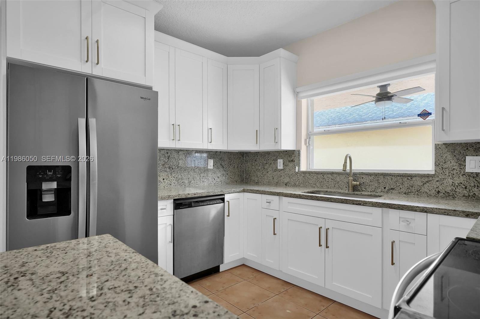 AMARETTO - Residential Lease