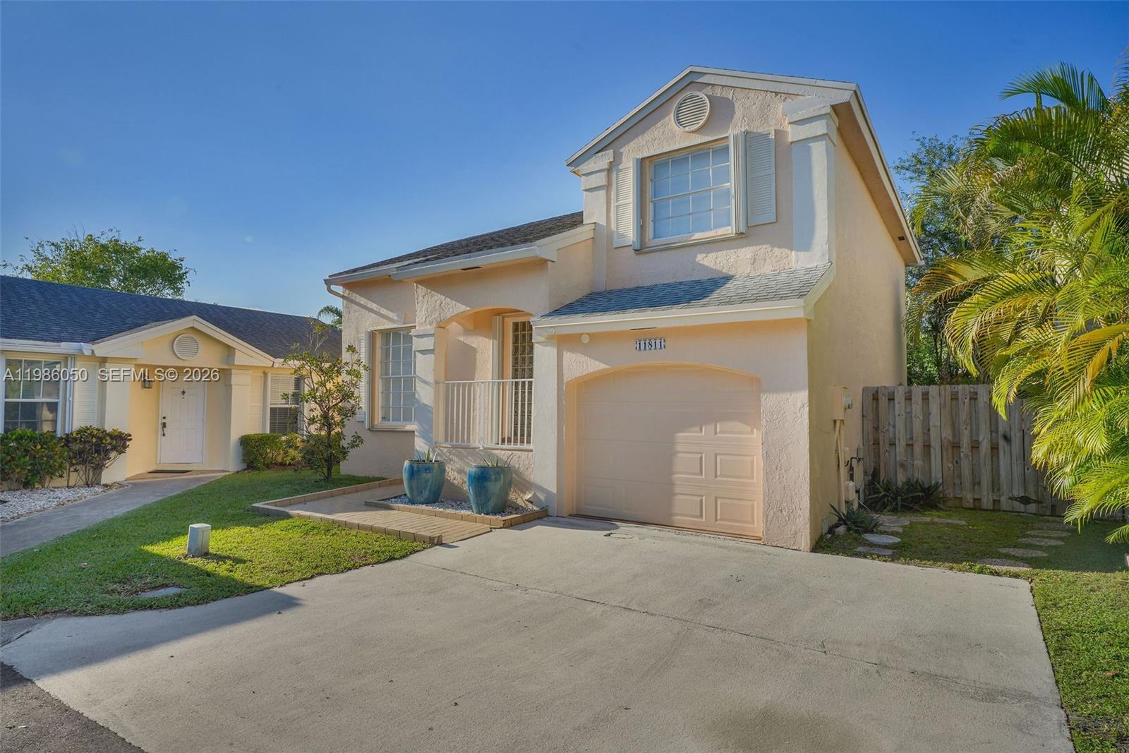 AMARETTO - Residential Lease