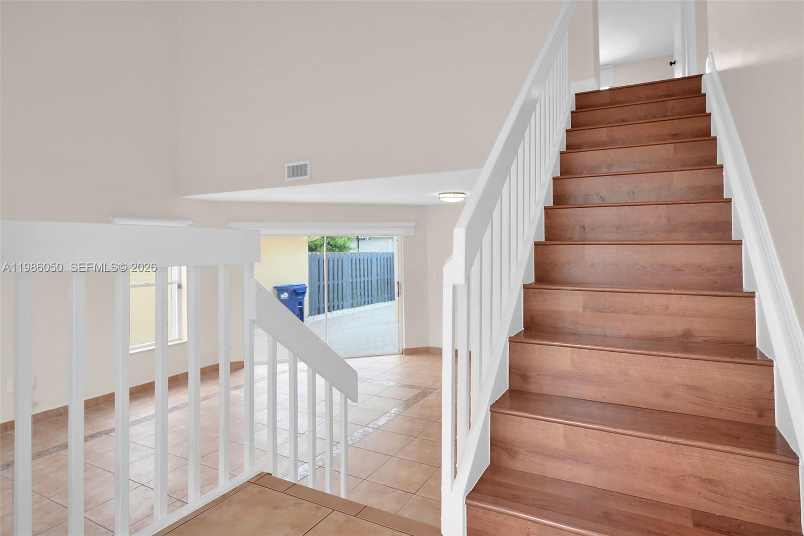 AMARETTO - Residential Lease