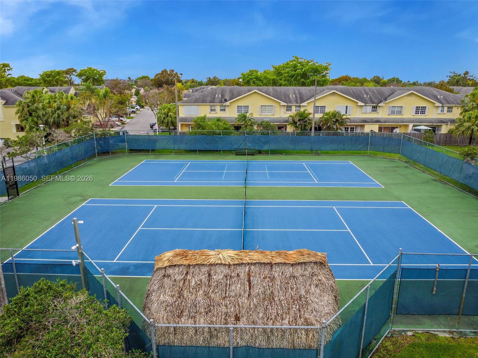 AMARETTO - Residential Lease